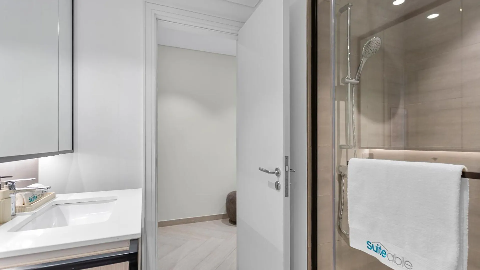 아파트 Stylish And Spacious Studio In Meydan 두바이