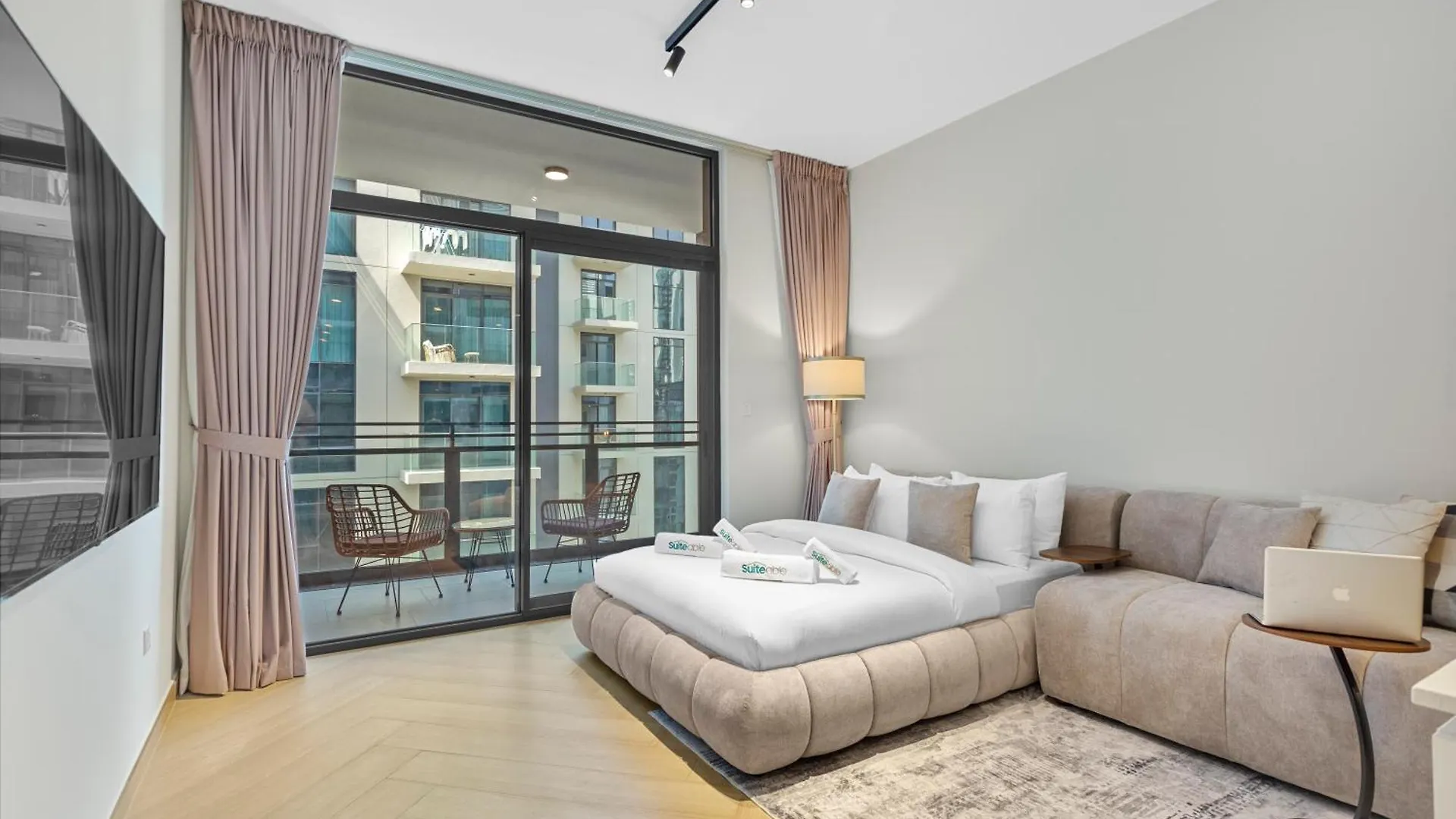Stylish And Spacious Studio In Meydan Dubai